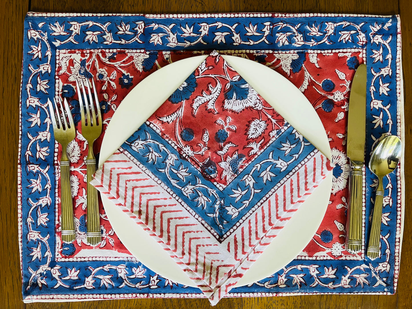 Placemats: Chambray and red floral
