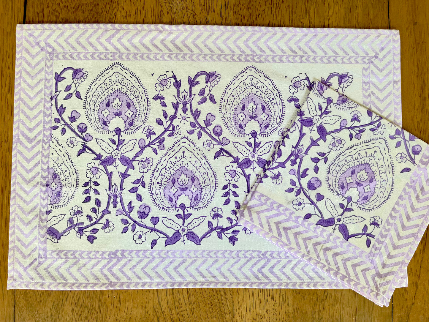 Placemats: Lavender floral
